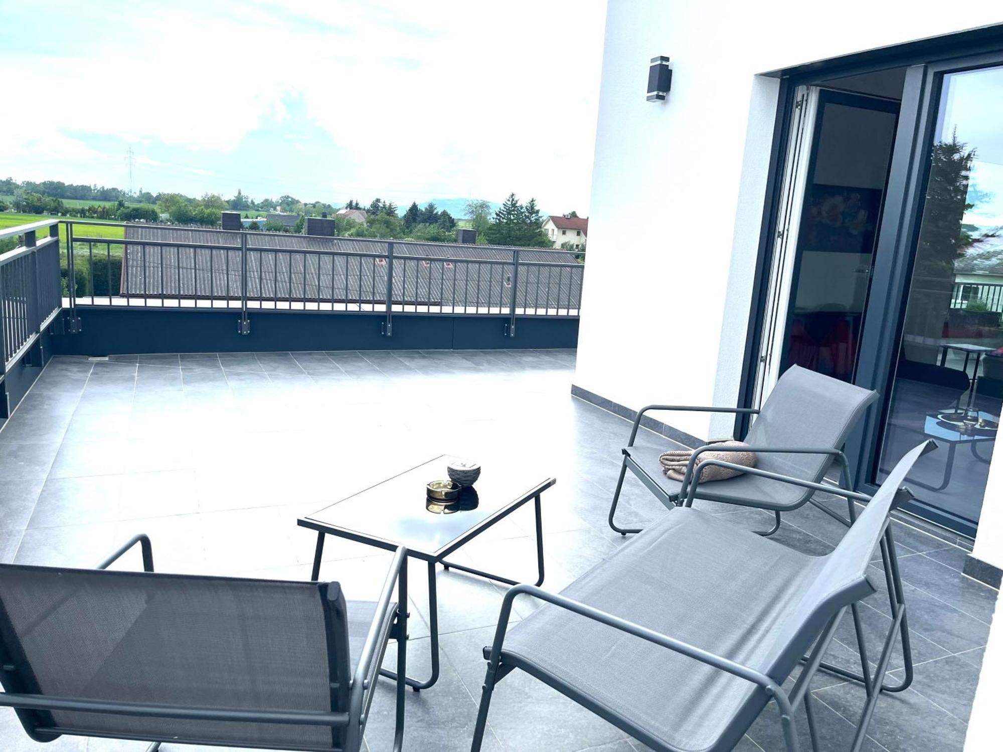 Ferienwohnung Weisses Haus Gerasdorf bei Wien Exterior foto