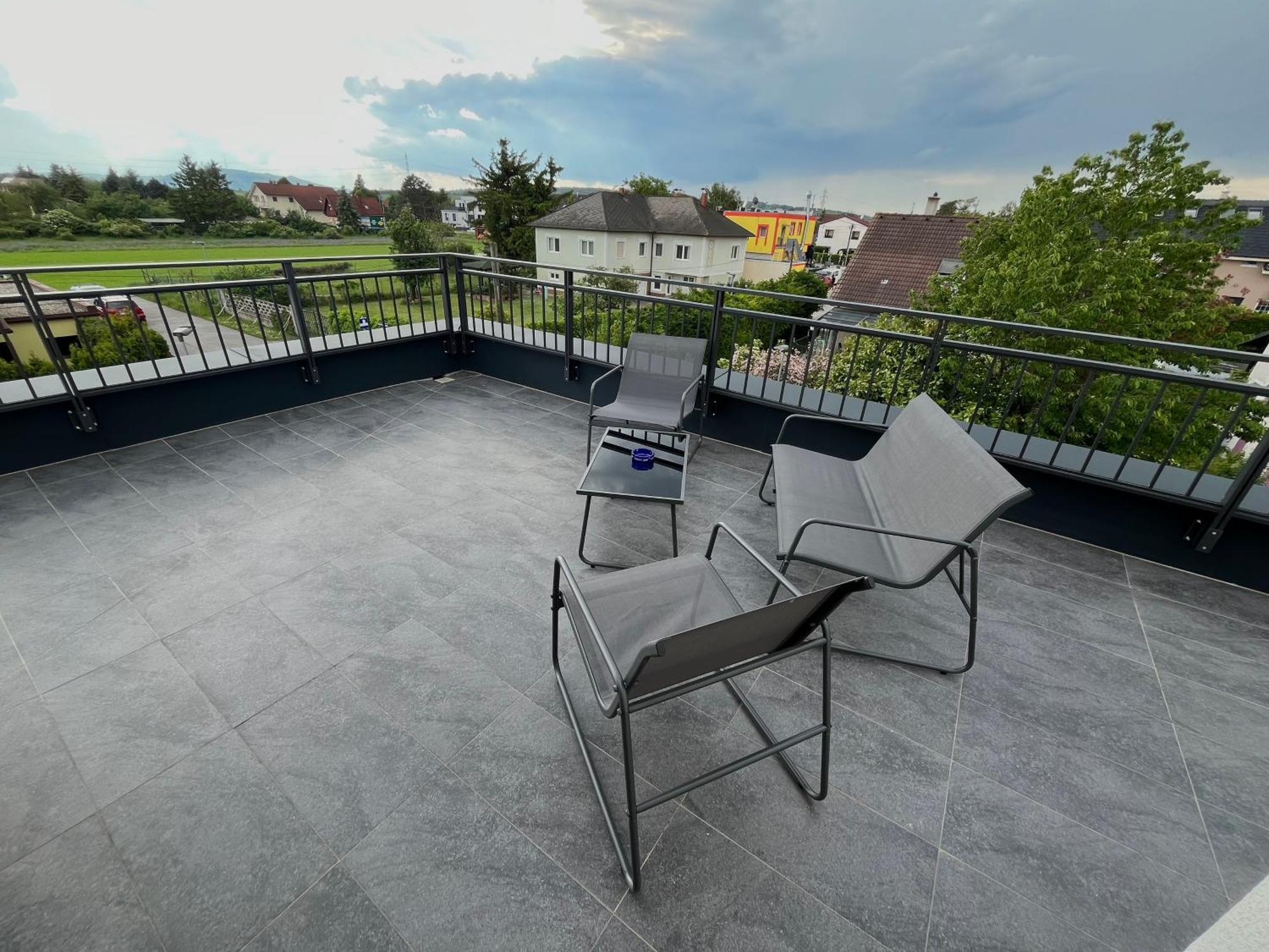Ferienwohnung Weisses Haus Gerasdorf bei Wien Exterior foto